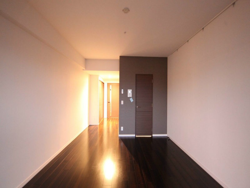 バルコニー　洋室11.2帖　ウォークインクローゼット（収納充実してます）