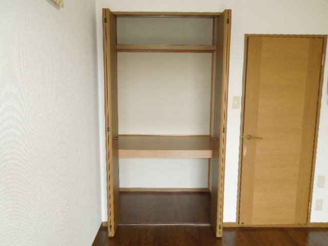 居室・リビング　収納