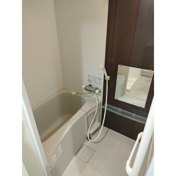 バス・シャワールーム　同タイプの写真です。