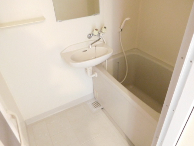 バス・シャワールーム　ゆったりお風呂でスよー