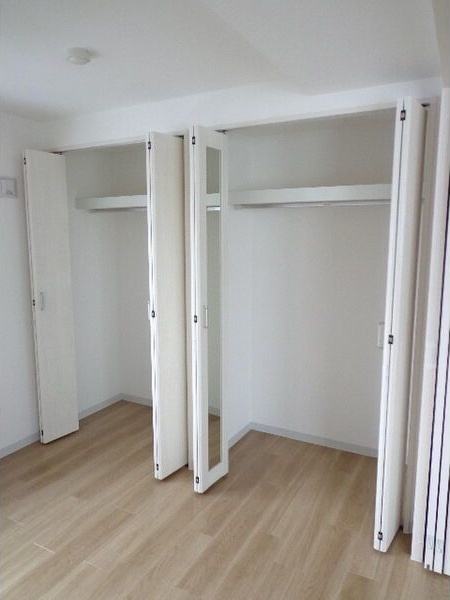 収納　衣類の収納に便利なクローゼット付きです♪