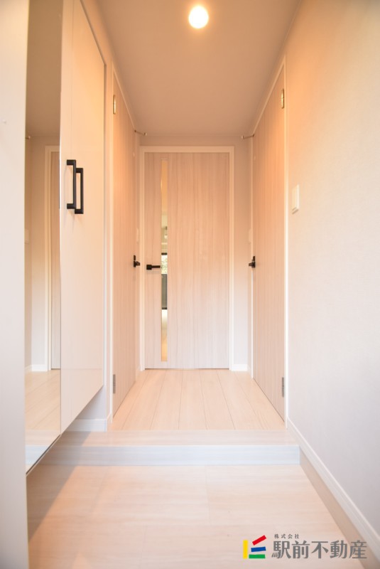 玄関　※同タイプ別部屋