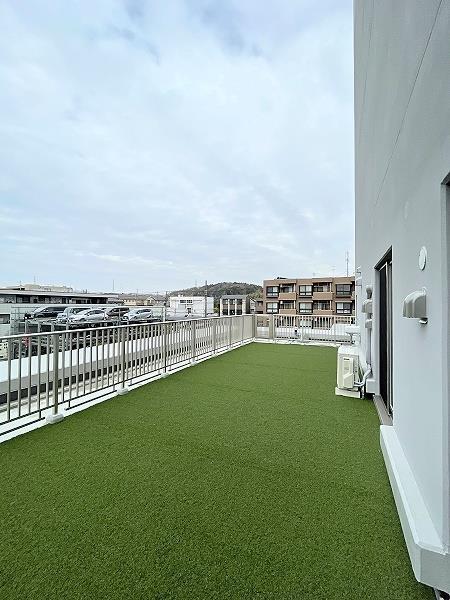 バルコニー　ルーフバルコニー