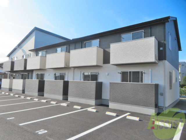 建物外観　名取市手倉田字諏訪２７（カーサ・アルバ３）