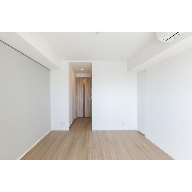 居室・リビング　こちらの居間で趣味の時間をお楽しみください