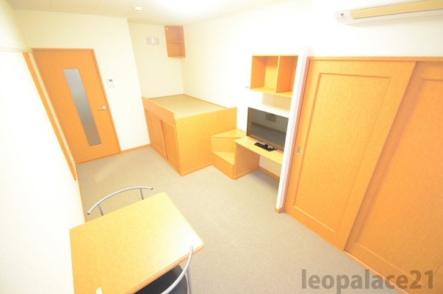 居室・リビング　同じタイプのお部屋の写真です。