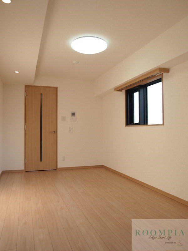 居室・リビング　※同タイプの別部屋です。