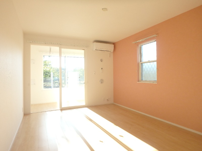 居室・リビング　図面と現状に相違がある場合には現状を優先