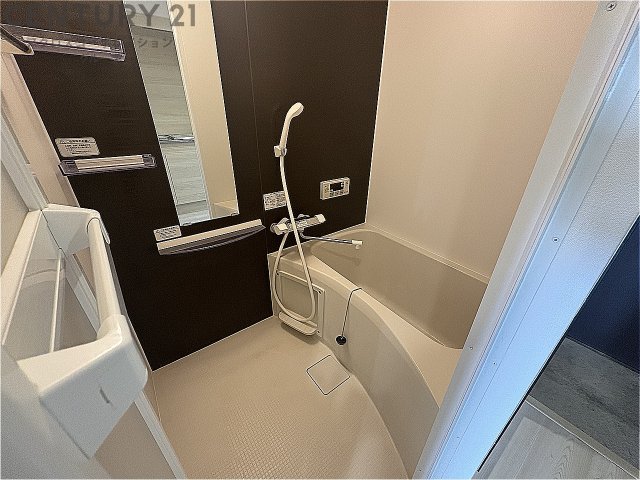 バス・シャワールーム　バストイレ別でおすすめです☆