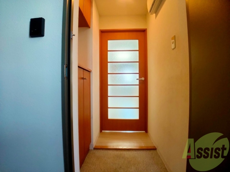 玄関　玄関からの様子を撮影してみました。動線になります。