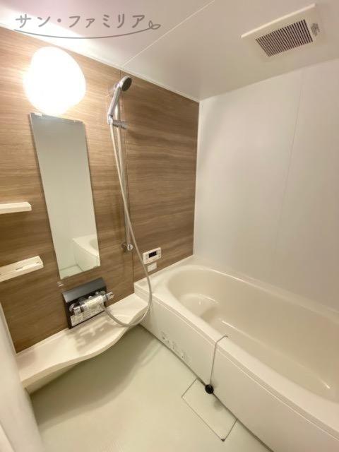 バス・シャワールーム　同一物件別部屋写真