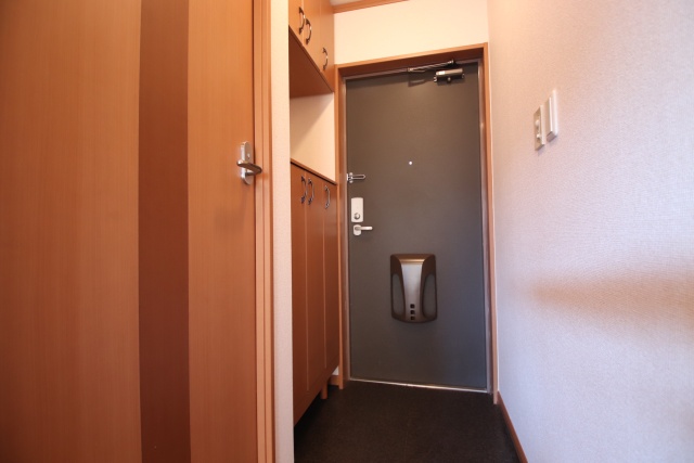 玄関　※別室の参考写真の為、現況優先です。