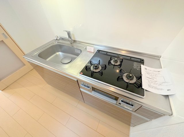 キッチン　作業のしやすい広めのキッチンです。