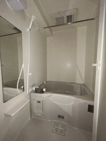バス・シャワールーム　※同物件参考写真
