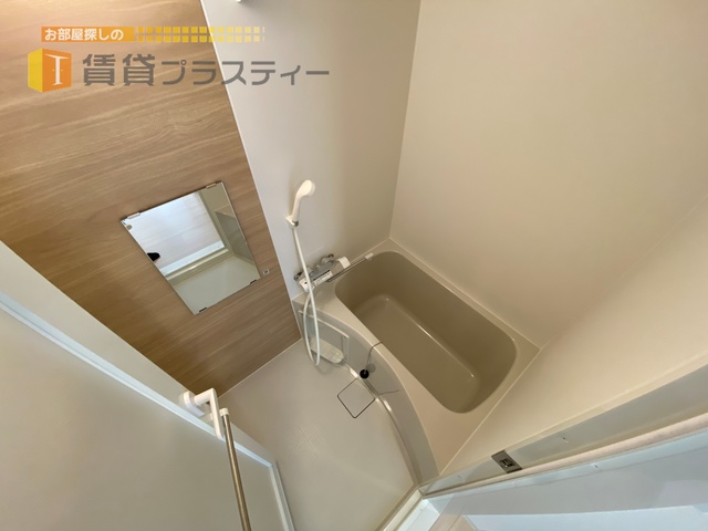バス・シャワールーム　１日の疲れをバスルームでゆっくりと…。