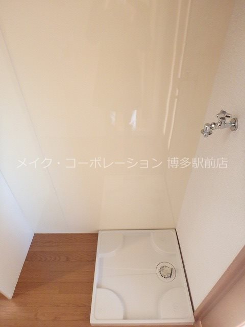 洗面設備　写真は同物件別部屋引用です。
