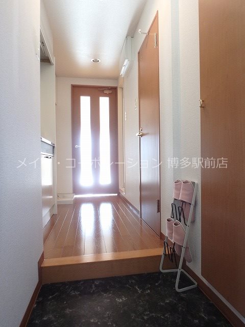 玄関　写真は同物件別部屋引用です。