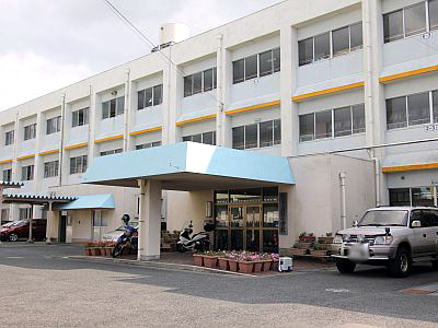 小学校　北九州市立浅川小学校（小学校）まで485m