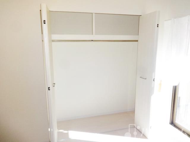 収納　余計な物はしまってしまいましょう。