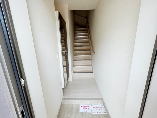 玄関　※他室写真～参考写真