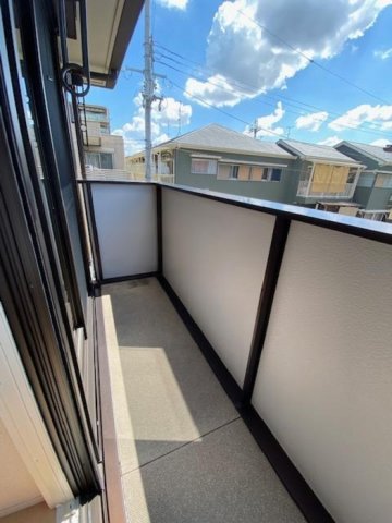 バルコニー　陽当たり良好なバルコニーです