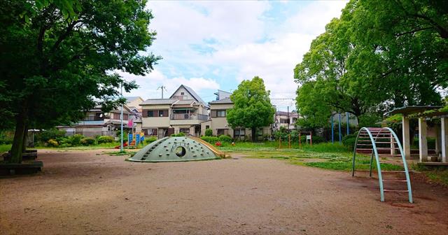 公園　井高野公園（公園）まで884m