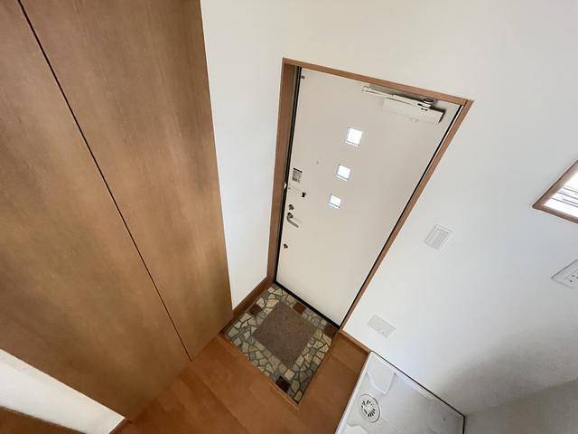 玄関　参考写真
