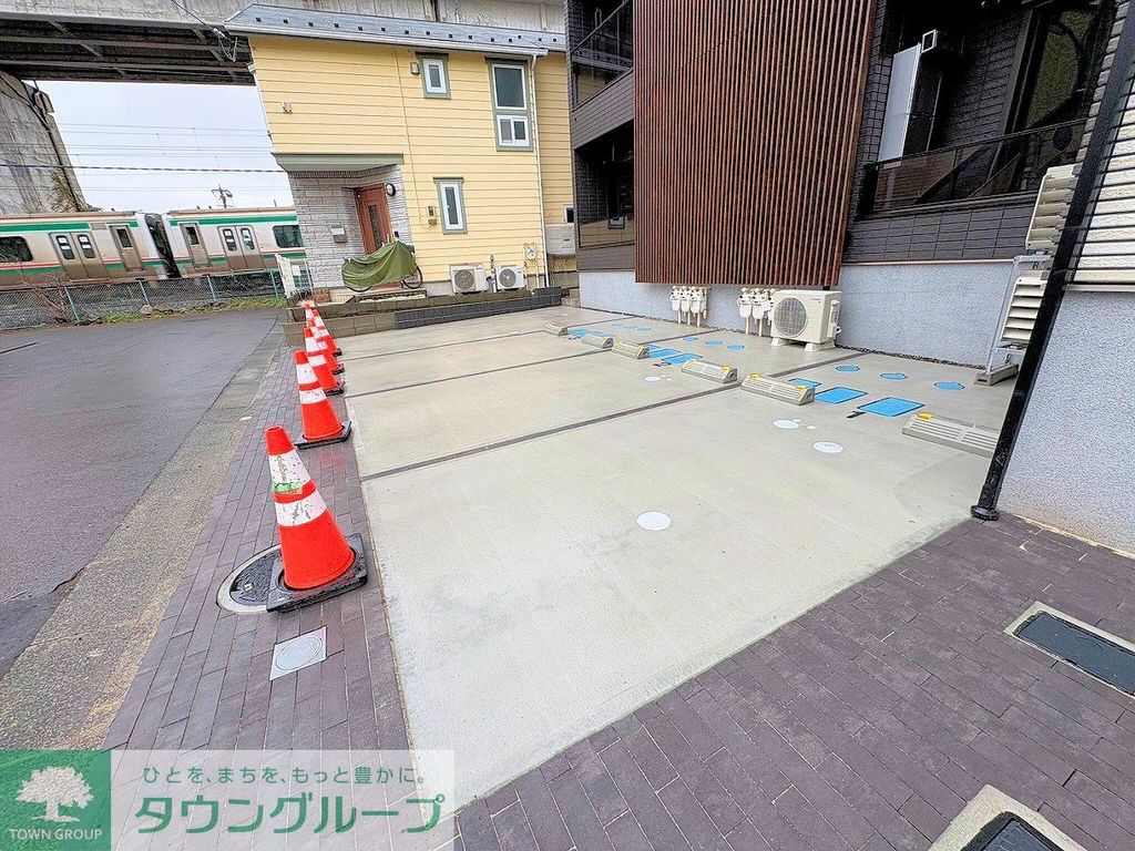 駐車場　駐車場