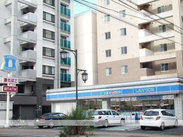 コンビニ　ローソン（コンビニ）まで157m
