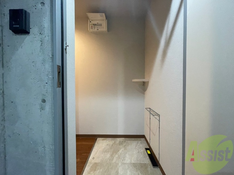 玄関　玄関の様子です。明るい印象ですね。気分もあがりそう。