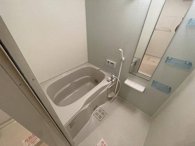 バス・シャワールーム　清潔感のあるバスです。