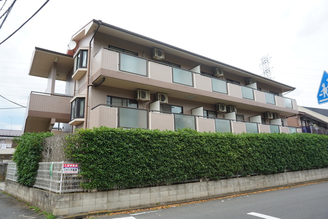 建物外観　閑静な住宅地でゆったりライフスタイルを満喫してください♪