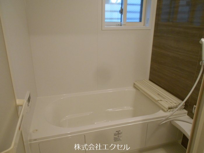 バス・シャワールーム　追い炊き機能付きです。