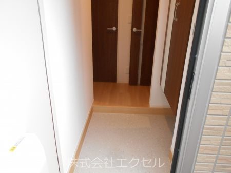 玄関　シューズボックス完備です。