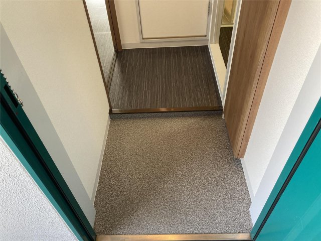 玄関　アビタシオン九条　玄関