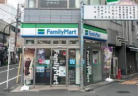 コンビニ　ファミリーマート 鐘ヶ淵駅前店（コンビニ）まで399m