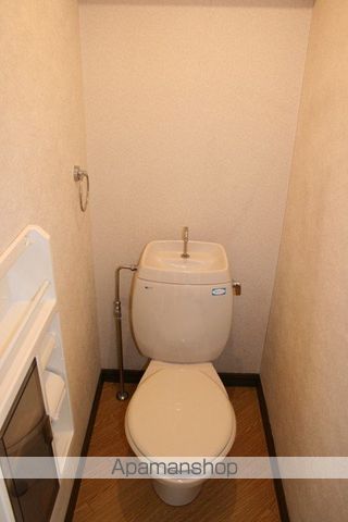小田急小田原線 東海大学前駅 徒歩20分 2階建 築37年のトイレ写真