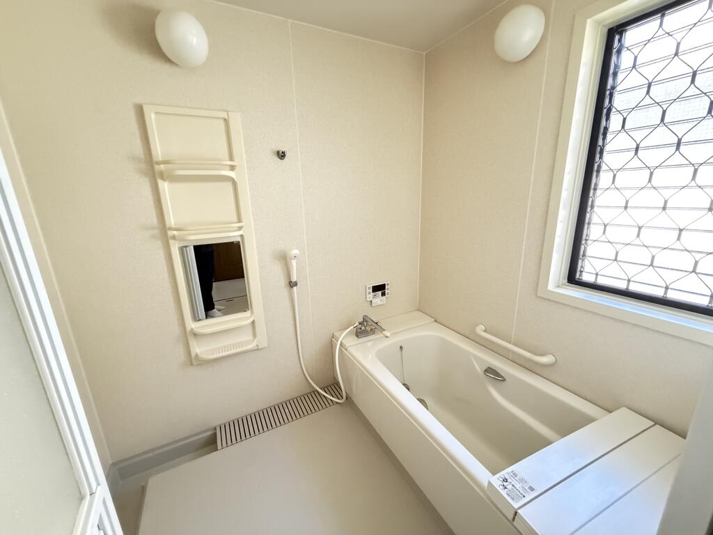 常磐下船尾戸建の風呂写真