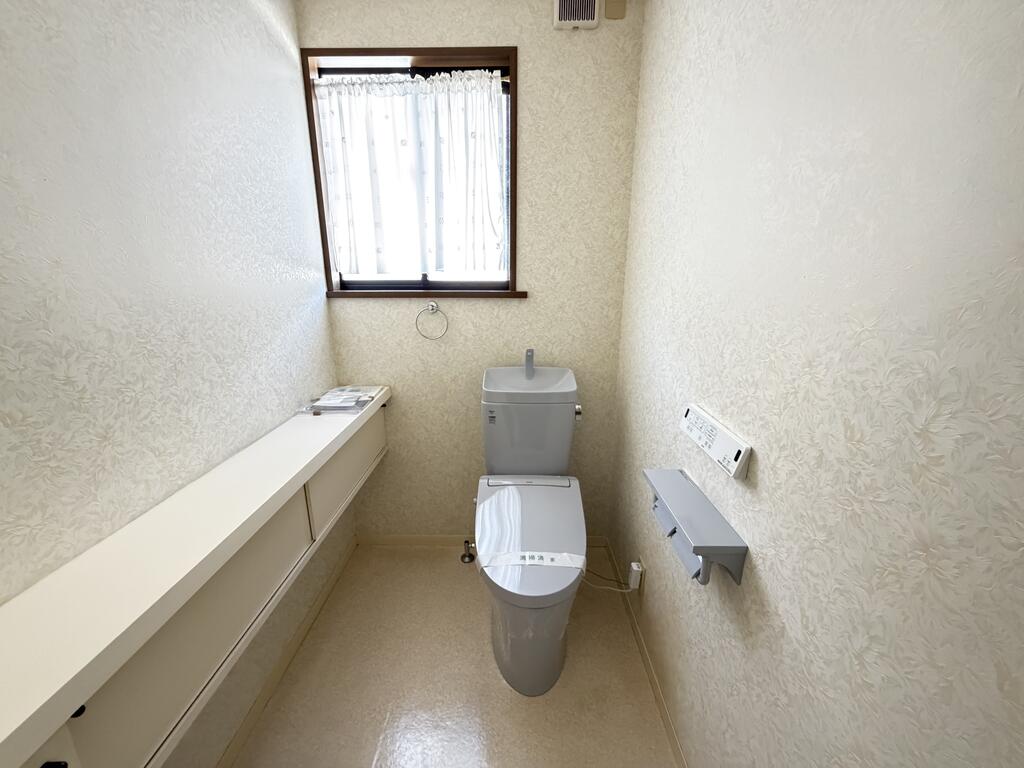 常磐下船尾戸建のトイレ写真