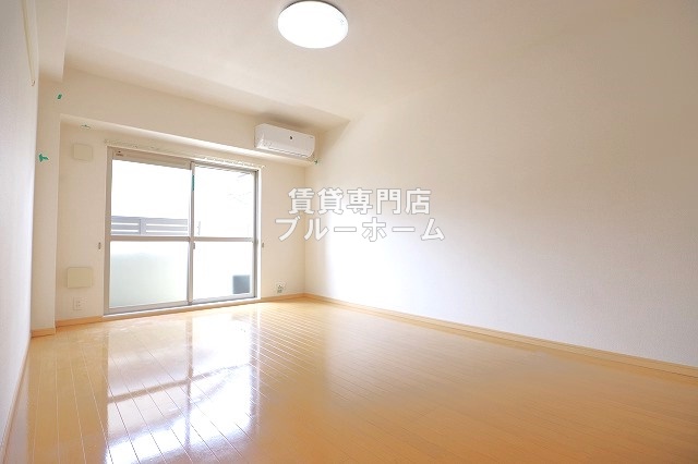 その他　洋室の別アングルです！