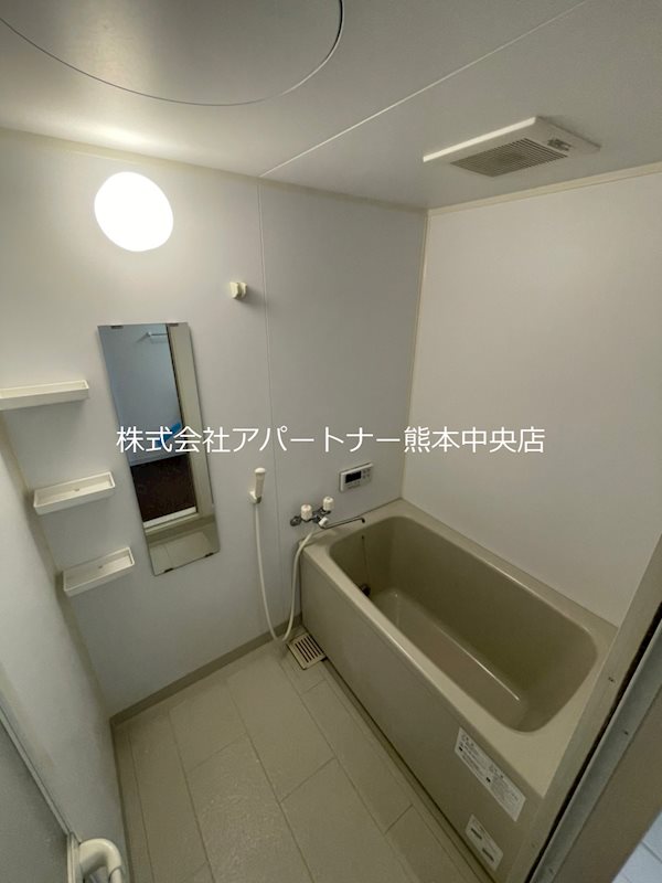 バス・シャワールーム　浴室追焚機能が付いた浴室★