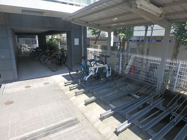 東京メトロ有楽町線 江戸川橋駅 徒歩7分 8階建 築19年の外観写真