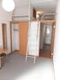 居室・リビング　クローゼットの上にも棚が設置されており、荷物がたっぷり入りま