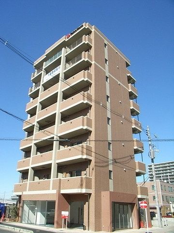 建物外観　タイル貼りの美しい外観