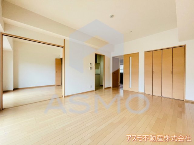 居室・リビング　同マンション別部屋　参考写真
