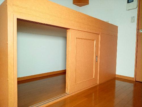 収納　ベッド下収納