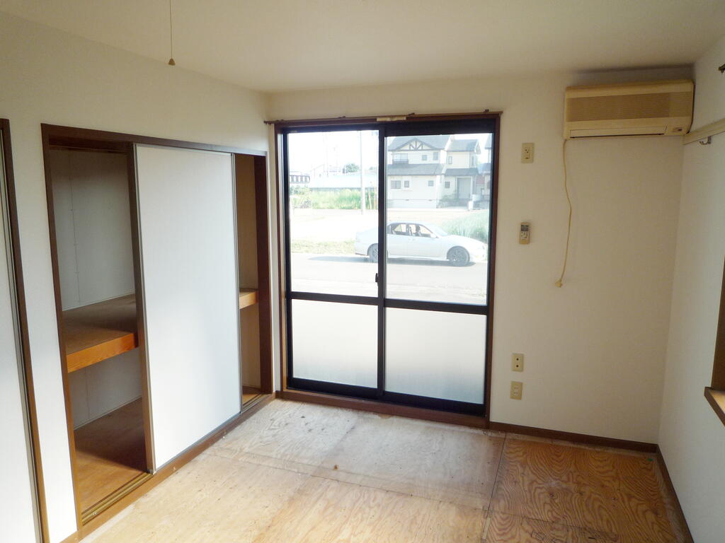 その他部屋・スペース　南側洋室