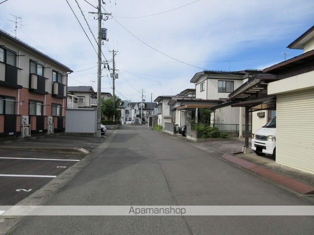その他　周辺道路（その他）まで0m