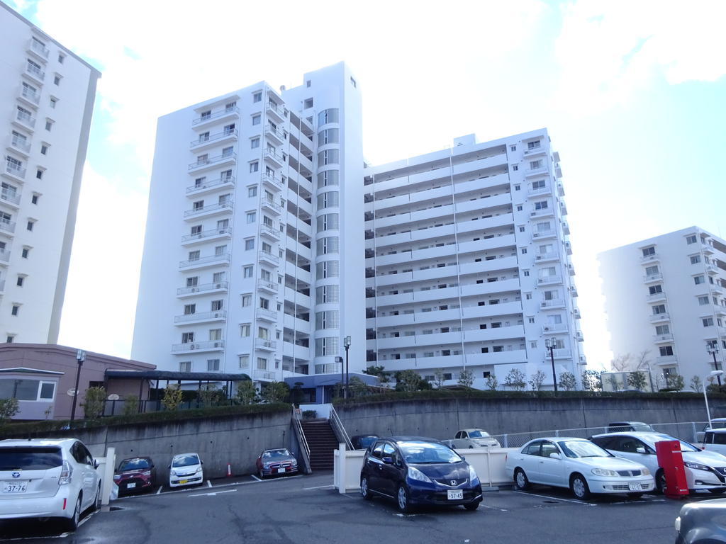 田辺市東陽のマンションの建物外観