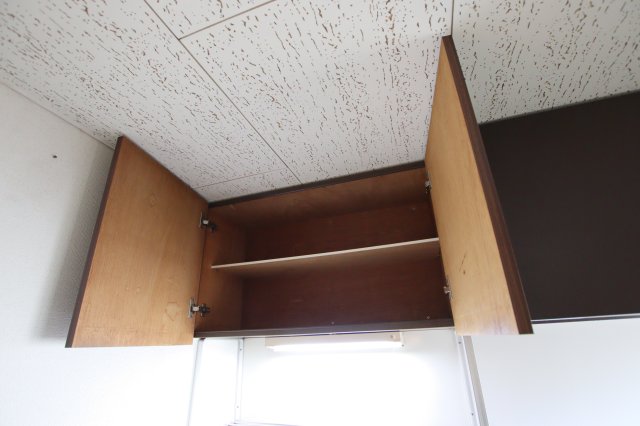 収納　エアコン